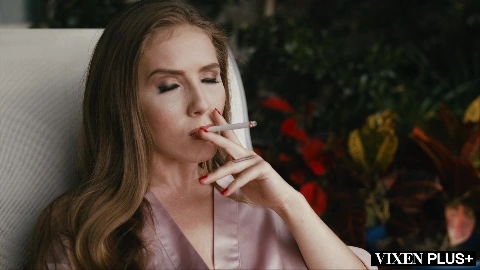 VIXENPLUS Lena Paul Reaches her Limit