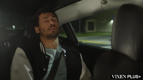 VIXENPLUS Dream mom Alexis sucks college studs cock dry