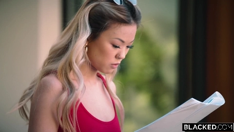 So Deep in 4k - Lulu Chu