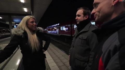 MyDirtyHobby - Daynia - Mein 1. Sandwich! MMMF 4-ER