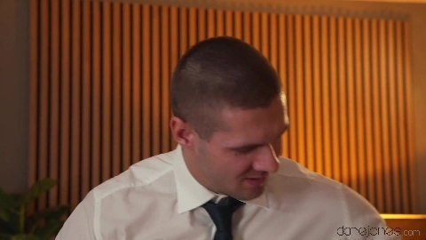 Olivia Zlota - DaneJones