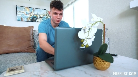 Sadie Rose - FreeUseMILF