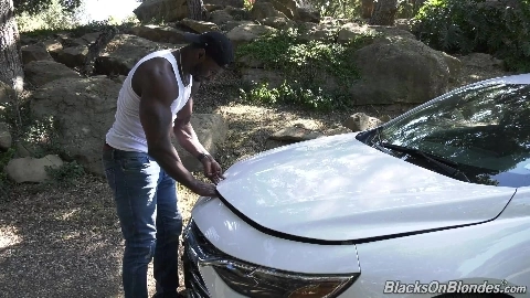 Braylin Bailey & Lily Larimar - Blacksonblondes