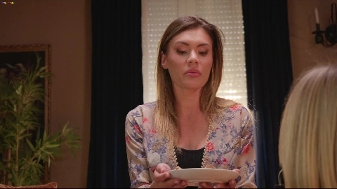 MixedX - Angelika Grays Kitana Lure - The Power Of Lust