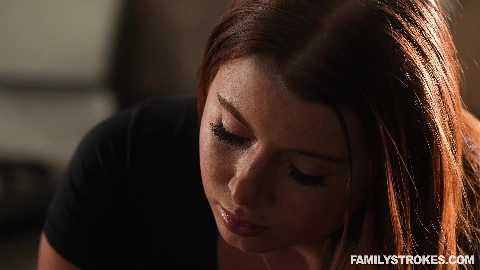 Stella Luxx - FamilyStrokes