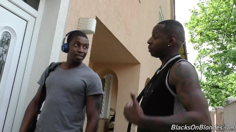 Kerry Raven - Blacksonblondes