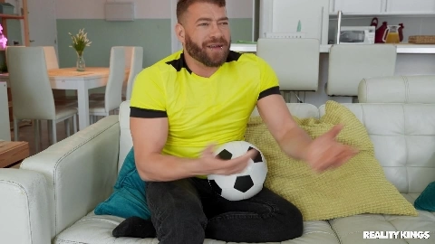 Ballin Out Behind My Boyfriend - Lena Coxx