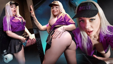 Do You Like Watching Mom Suck Your Dick on Camera - Elizabeth Romanova