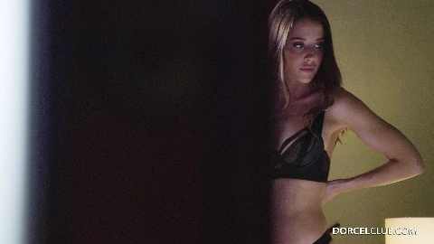 La première scène Dorcel de Caomei Bala in 4K - Sybil