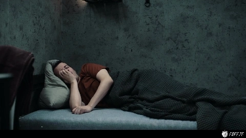 Amirah Adara and Sam Bourne Free to Leave - Freeze