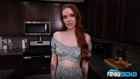 Skylar Snow And Chloe Foxxe - PervMom