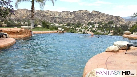 Beautiful Bikini Asses - Jada Stevens & Phoenix Marie