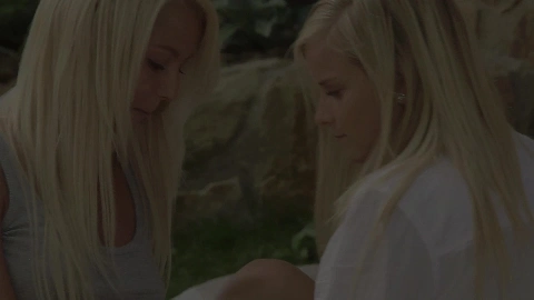 Picnic in Afternoon in 4K - Anneli & Mary