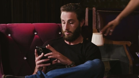 Getting A Foot In The Door - Kira Noir