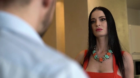 Closing The Deal - Silvia Sin