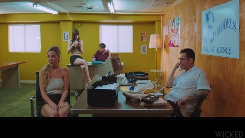 Jennifer White And Stella Luxx - Wicked