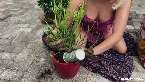 Make Sure Its Wet - Gia OhMy