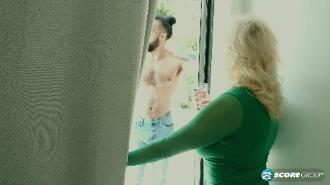 If fucking behind her husband's back is wrong, Charli doesn't want to be right in 4K - Charli Adams