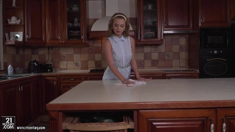 Keep The Kitchen Clean - Emily Thorne