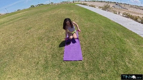 Kimmy Kimm Park Workout - Tiny4K