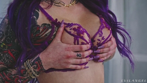 Valerica Steele - EvilAngel