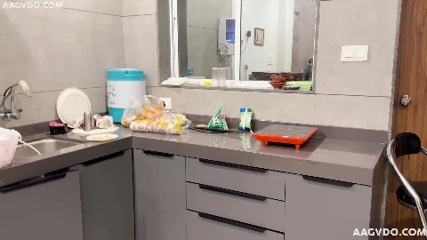 Busty House Wife Rozi Uncut (2025) Hindi Hot Short Film