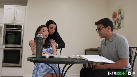 Kimmy Kimm And Payton Preslee - BadMilfs