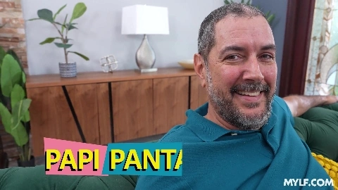 Elana Bunnz And Lucy Foxx - AskYourMother