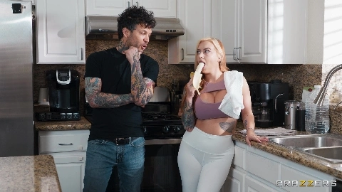 A Very Brazzers XXXmas Part 1 - Cubbi Thompson