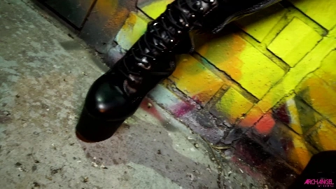 AJ Applegate: Blonde Booty Queen