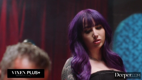 Deeper. Baddie Valerica Steele Squirts All Over Older Boss' Thick Cock