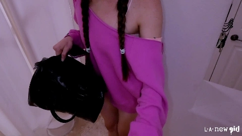 Episode 425 Tess Thompson - LANewGirl