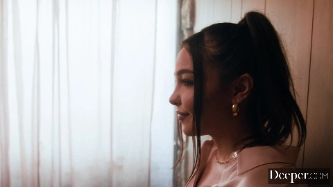 Rissa May Novelty - Deeper