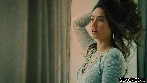 Eva Lovia - 2017.02.09