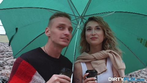 iris kiss kiss in 4k