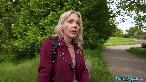 Angie Lynx - PublicAgent