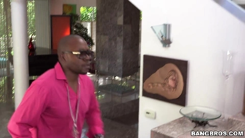 Alexa Grace Gets Her Face Glazed!