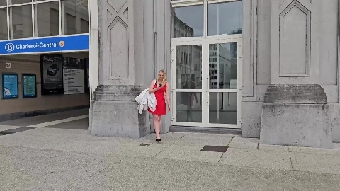 JacquieEtMichelTV - Lola De Mons - 28 Years Old From Mons