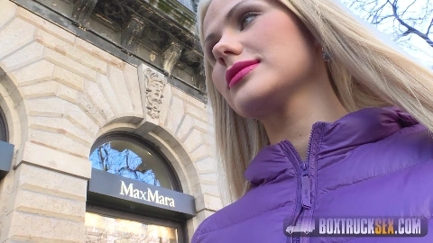 Katie Montana gets Paid for an Erotic Photoshoot in Public