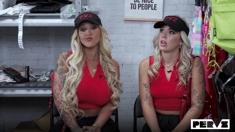 Kali Roses And Lola Cheeks - Shoplyfter