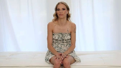 Erica Returns - Erica Candfield