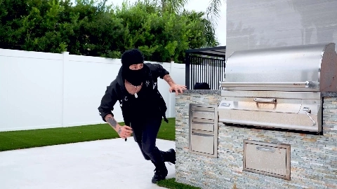 PB - Valerica Steele