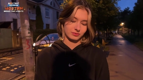 18 girl let a rich guy fuck her on a first date. - Cutie Kim