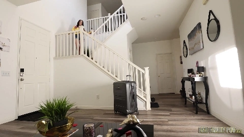 BadFamilyPOV - Nickey Huntsman - Sexy Stepmom Cant Keep Her Hands To Herself