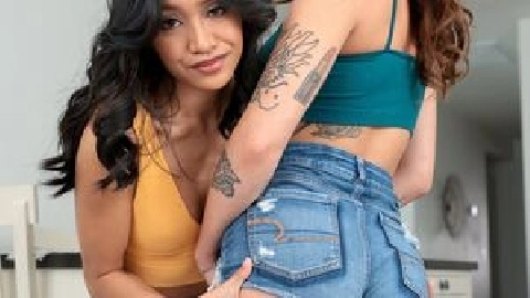 Jade Maris and Jade Kimikos