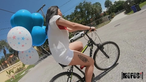 July 4th 3rd Wheel - Michele James & Serena Skye