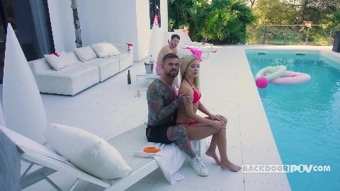 Candee Licious A Blonde To The Rescue - BackdoorPOV