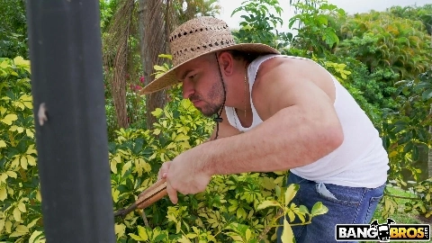 Nia Nacci Seduces The Gardener Nia Nacci, Peter Green