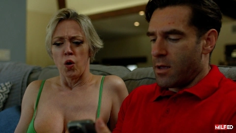 Milfed - Dee Williams - Cable Guy Plugs The MILF