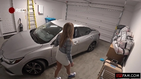 Chloe Rose Caught - SpyFam